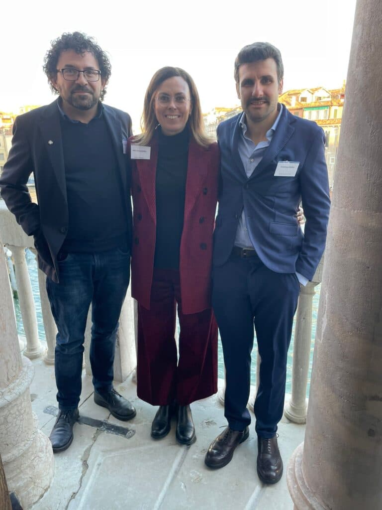 Francisco Apellániz, Vera Costantini ve Tommaso Stefini, Venedik ve Osmanlı Levantı konulu konferansta (Kasım 2022)